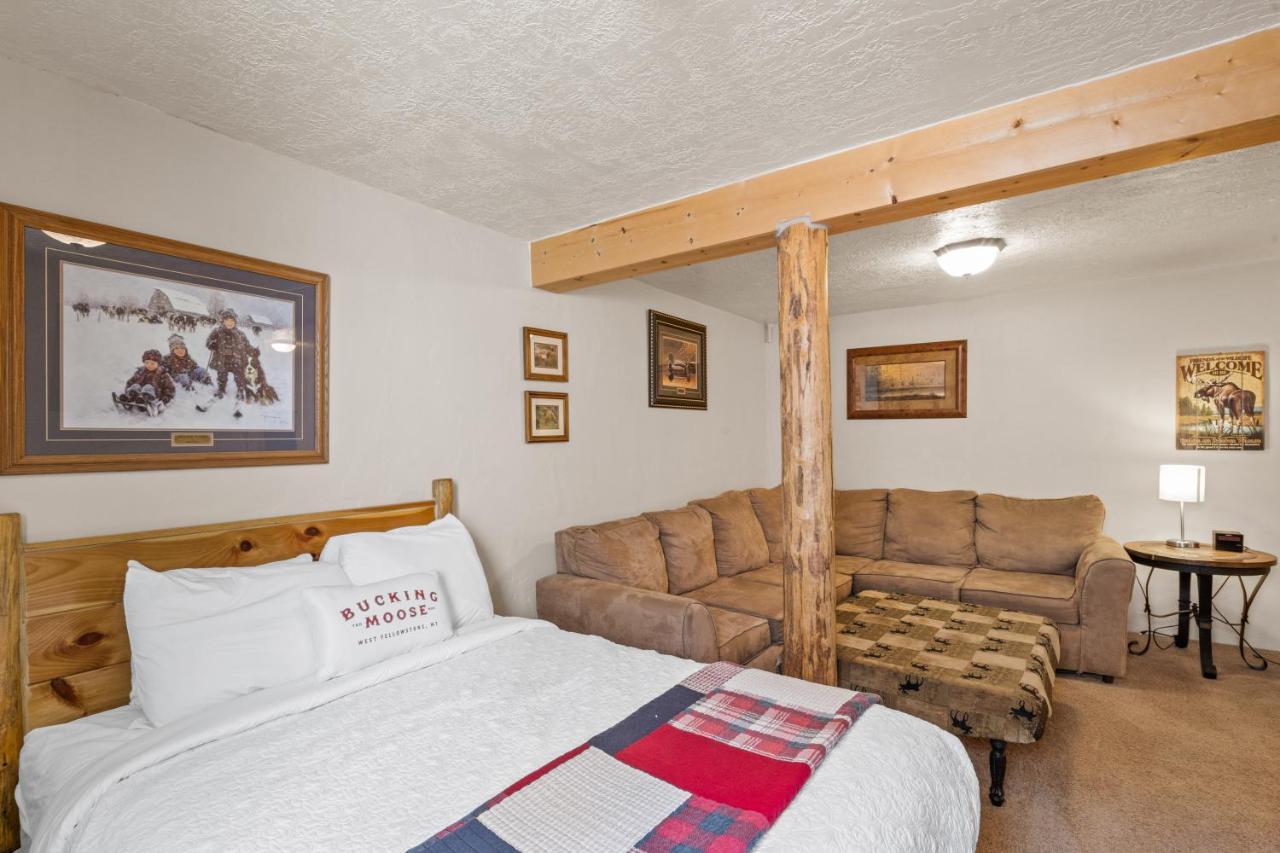The Bucking Moose Hotel West Yellowstone Exterior foto