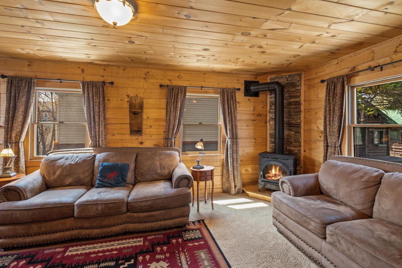 The Bucking Moose Hotel West Yellowstone Exterior foto