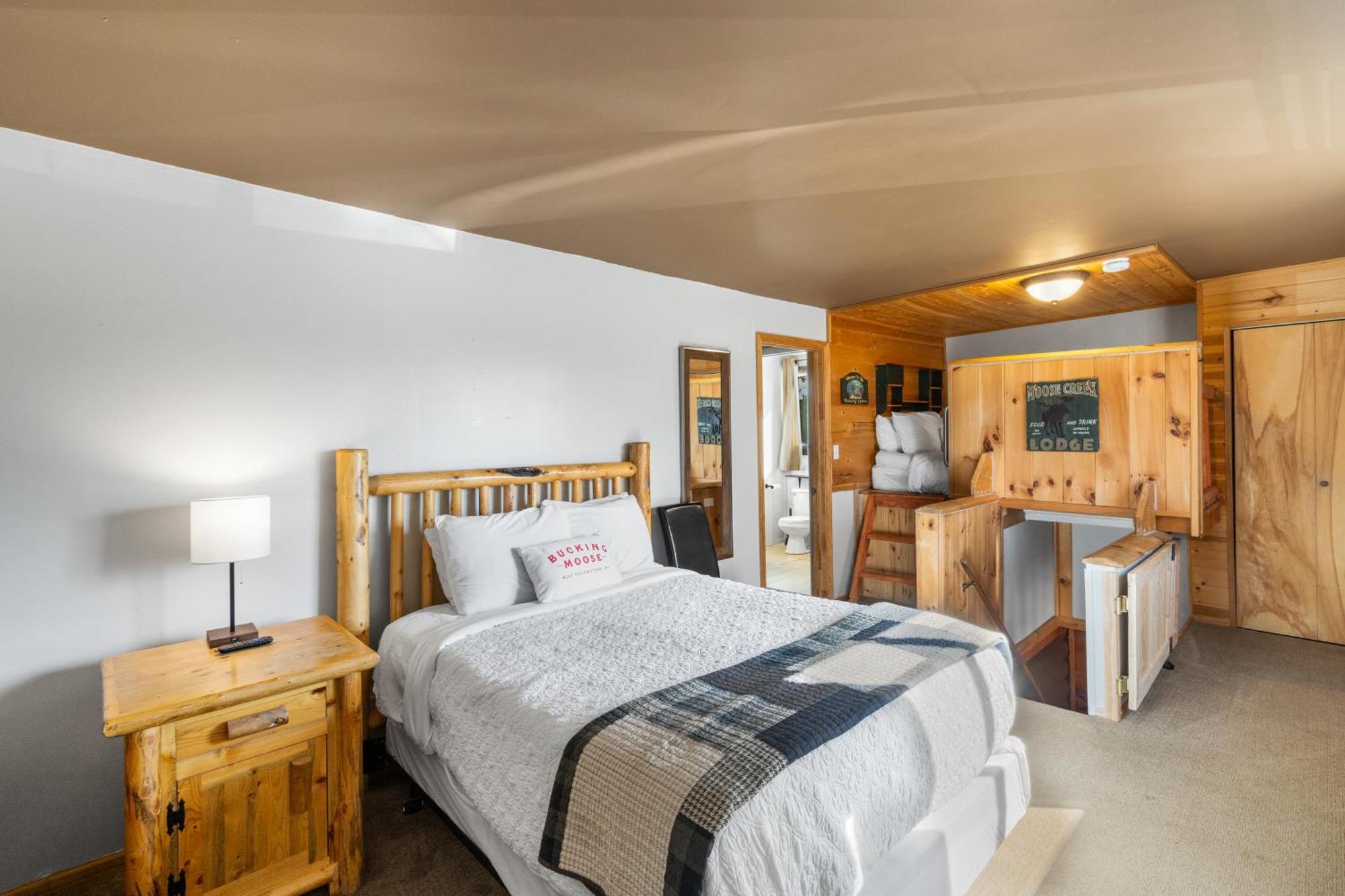 The Bucking Moose Hotel West Yellowstone Exterior foto