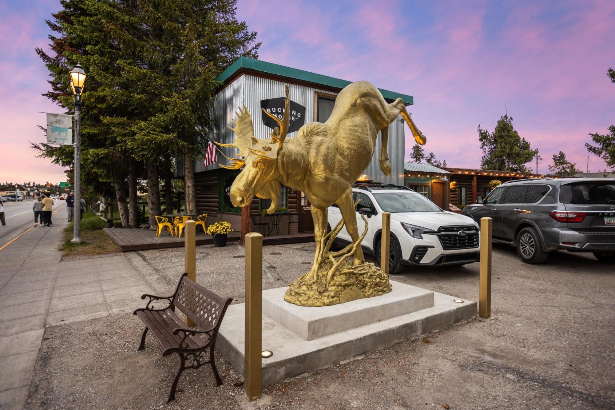 The Bucking Moose Hotel West Yellowstone Exterior foto