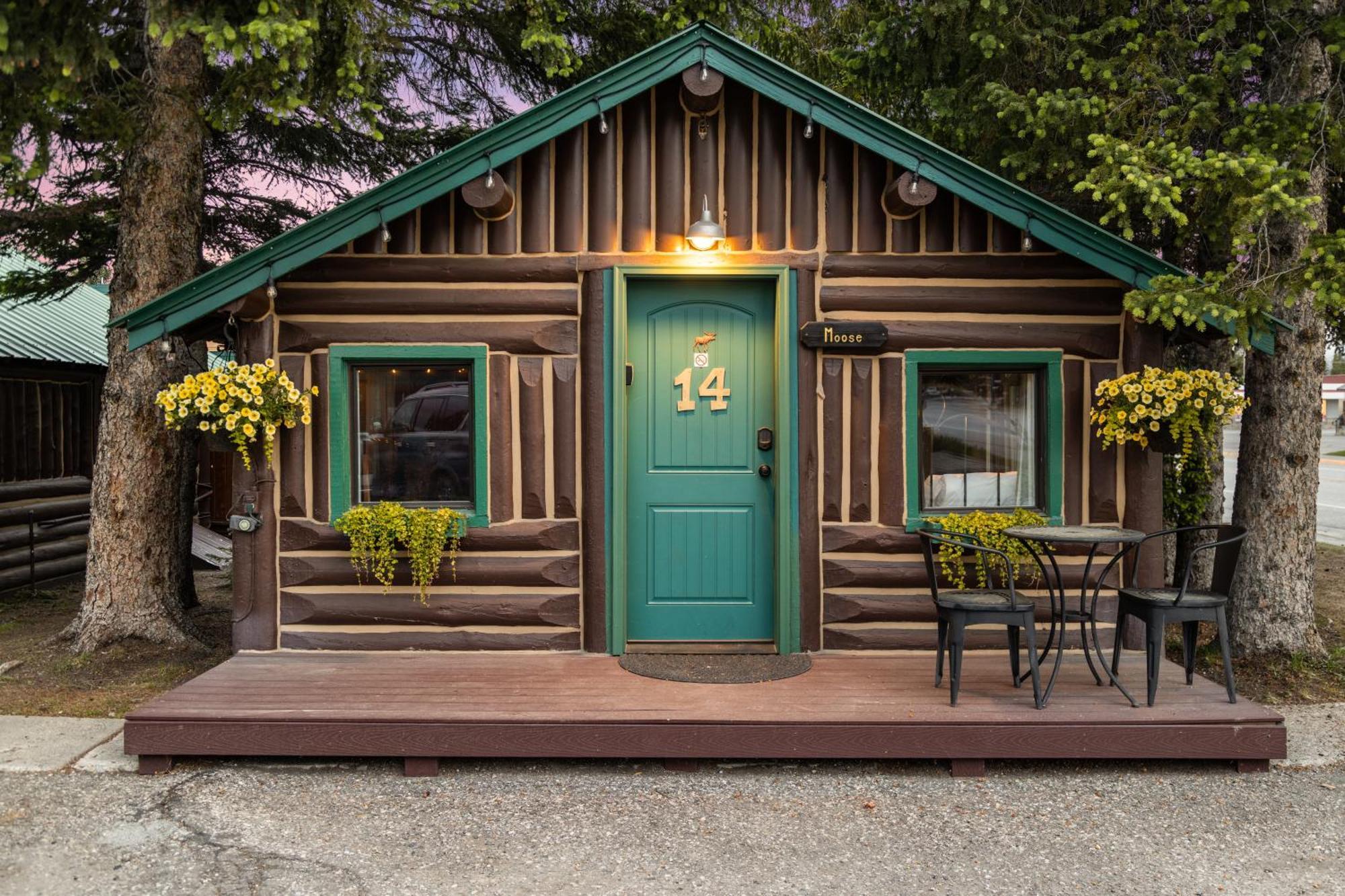 The Bucking Moose Hotel West Yellowstone Exterior foto