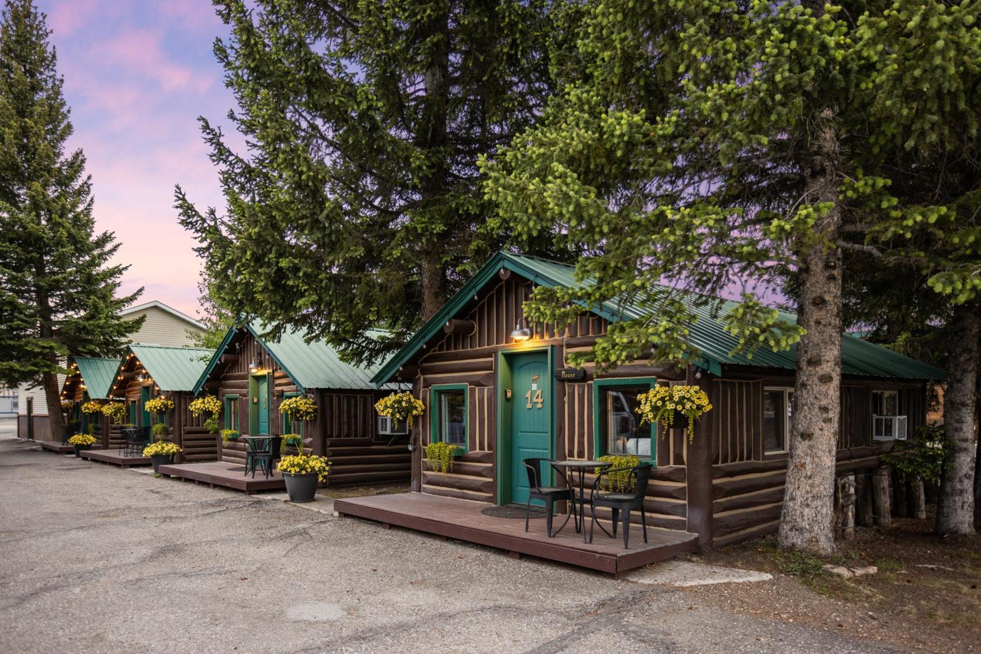 The Bucking Moose Hotel West Yellowstone Exterior foto