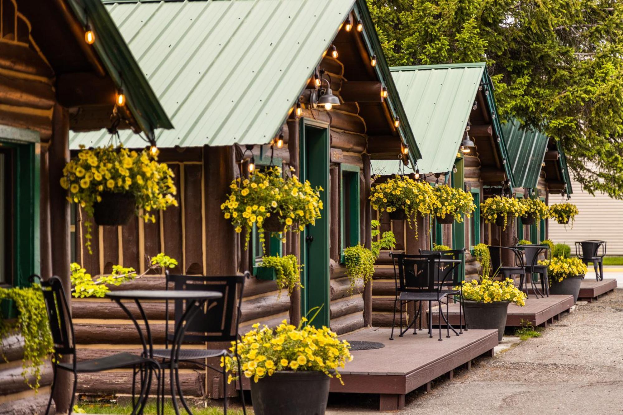 The Bucking Moose Hotel West Yellowstone Exterior foto